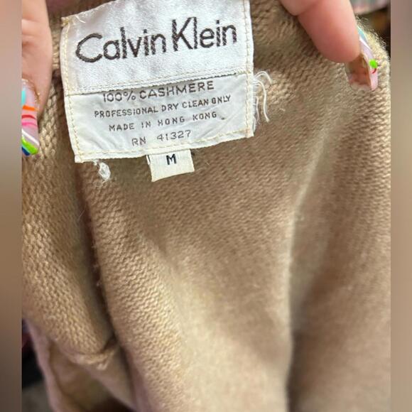 Vintage 100% Cashmere Calvin Klein cardigan - Picture 4 of 12